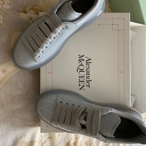 Alexander McQUEEN Faux patent leather sneakers woman's size 8